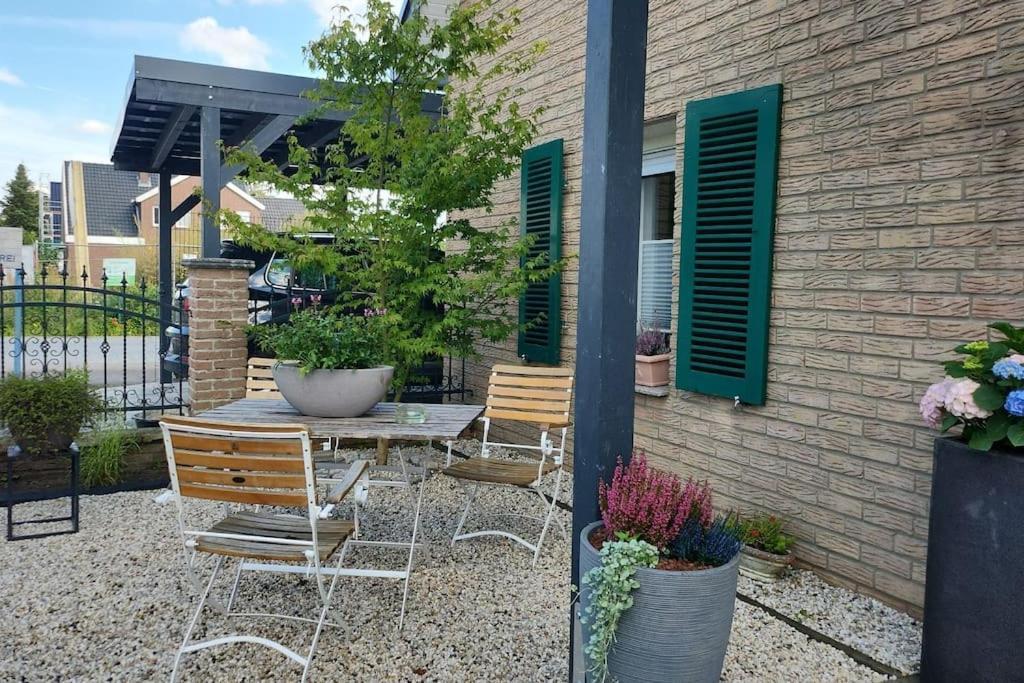 A La Maison Bielefeld City Nah Exterior photo